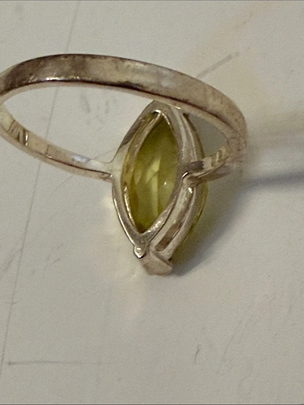 RING STERLING SILVER 925 MARQUIS FACETED YELLOW STONE SIZE 8 3.8g